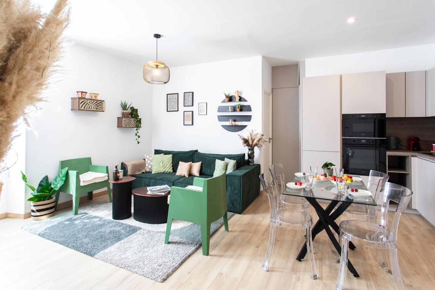 Apartment L52 2bdr Massena Central, 2 Min From The Ac