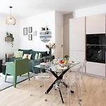 L52 2Bdr Massena Central, 2 Min From The Beach Ac